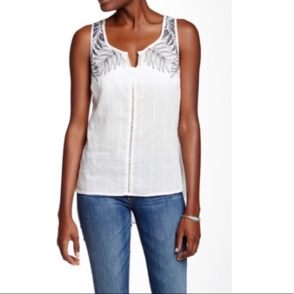 Lovestitch front embroidered leaves tank